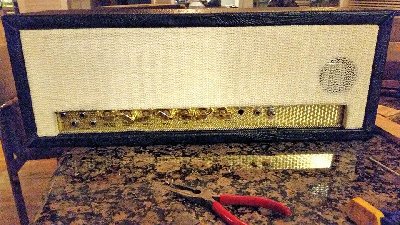 02 24 16 wingman amp in nearly finished cab without nameplate.jpg